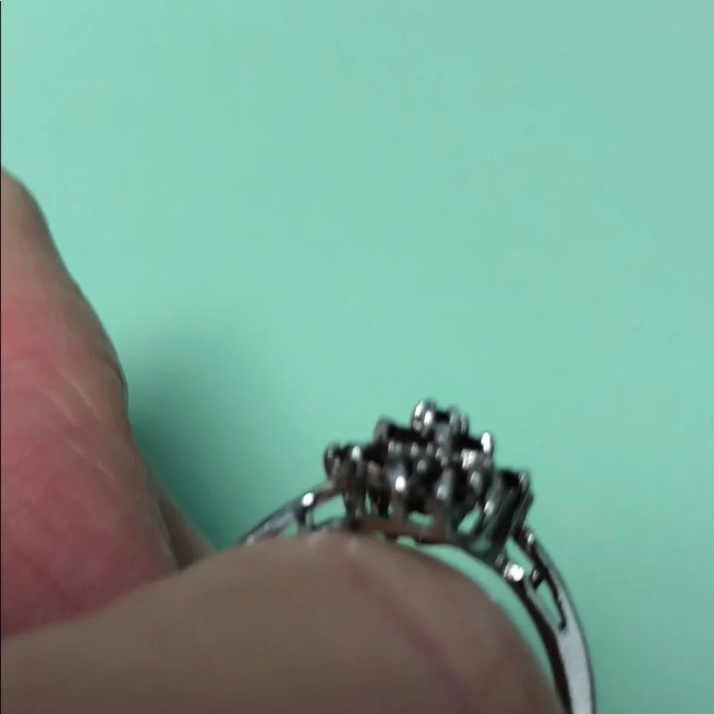 Ring - Picture 3 of 3